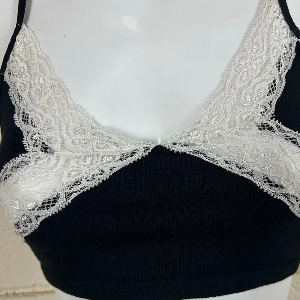 Urban Outfitters Out from Under Black Lace Bralette Top size XS/S